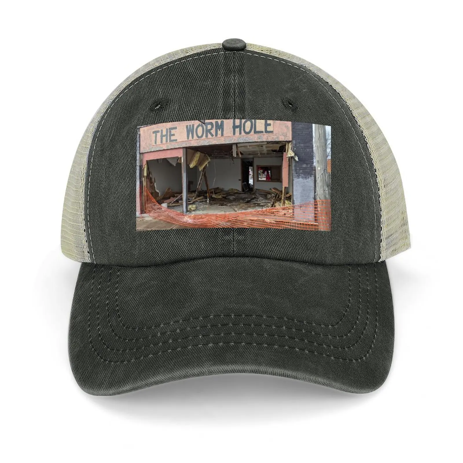 

The Worm Hole Abandoned Baseball Cap Uv Protection Solar Hat Golf Hat Gentleman Hat For Man Women's