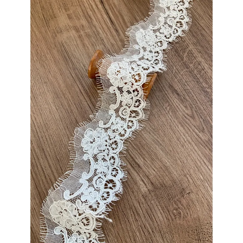 6m-ホットセール中の白いボーン入りフレンチアイラッシュレーストリム、ウェディングドレス、ナイトガウン、スリープベール、人気ファッション衣料に最適