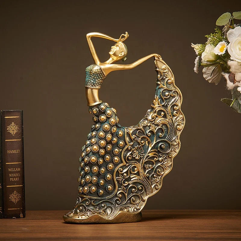 

European luxury resin handicrafts decoration creative peacock wedding dance living room TV cabinet foyer