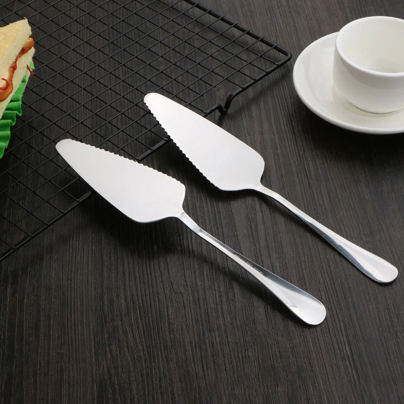 Stainless steel cake knife, stainless steel cake shovel with toothed triangular shovel, pizza shovel, cake knife