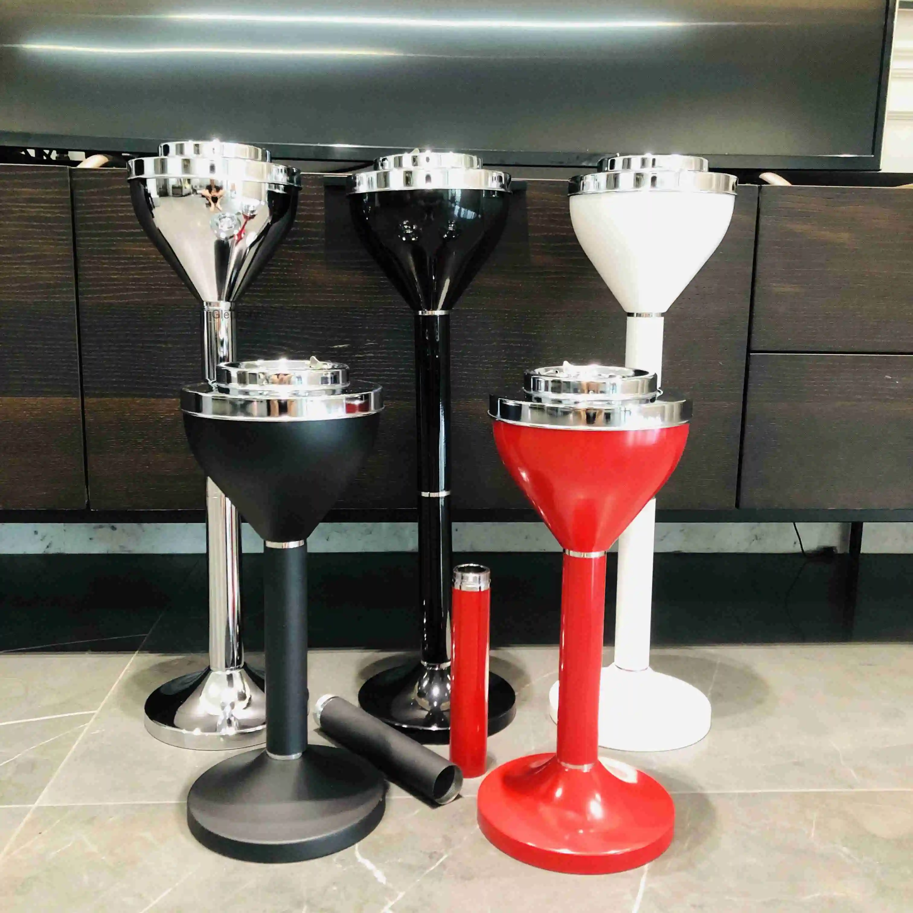 Floor-Standing Bathroom Ashtray with Lid, Creative and Stylish, Suitable for Elevator, KTV, Toilet, Living Room