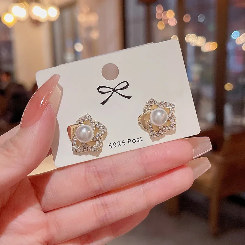 حجر الراين تقليد اللؤلؤ قرط صغير زهري للنساء فريد الزفاف السنة الجديدة مجوهرات عيد الميلاد فتاة هدية عيد الحب