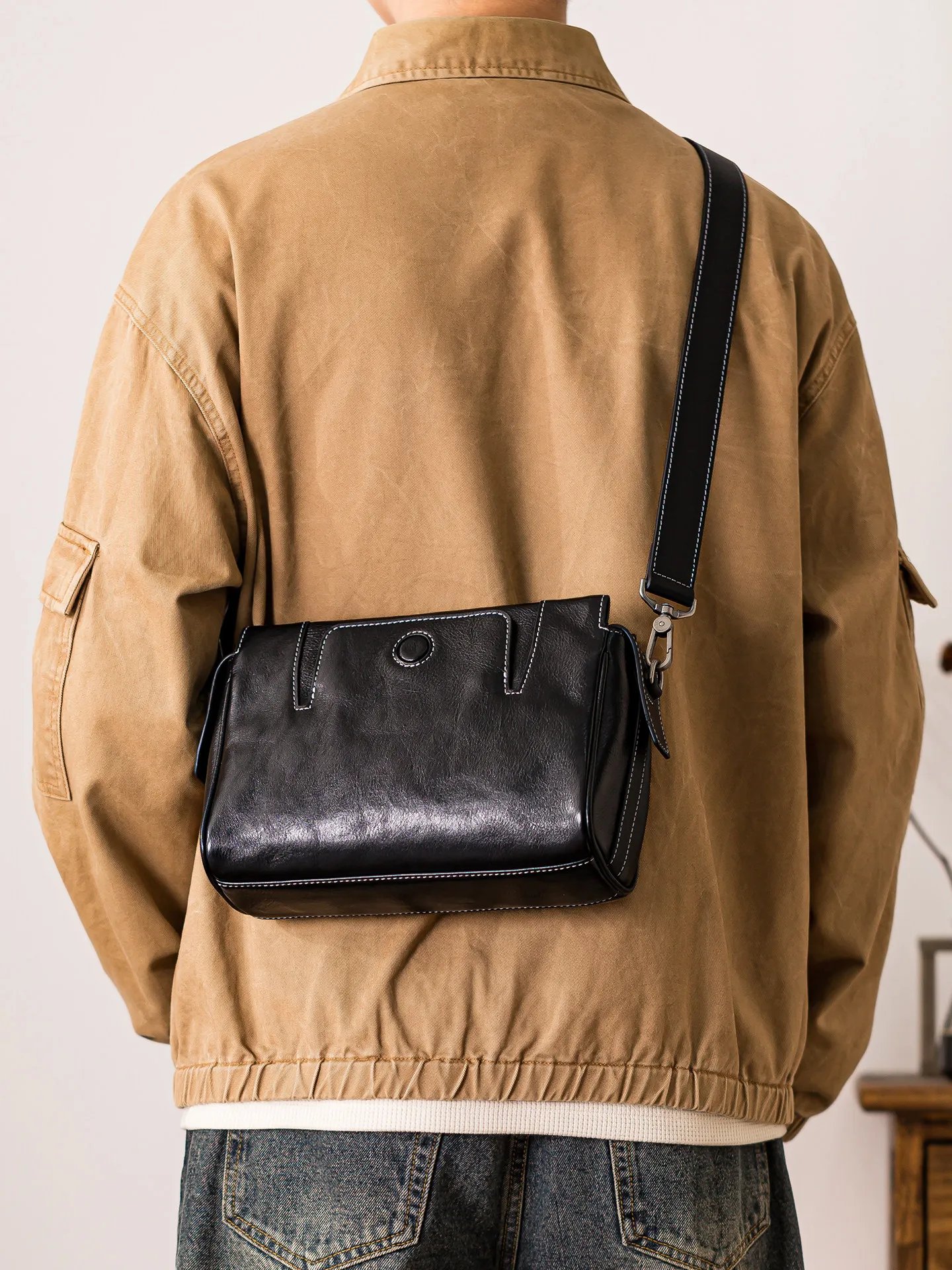 

PNDME casual organizer designer first layer cowhide men's black messenger bag outdoor travel luxury genuine leather shoulder bag