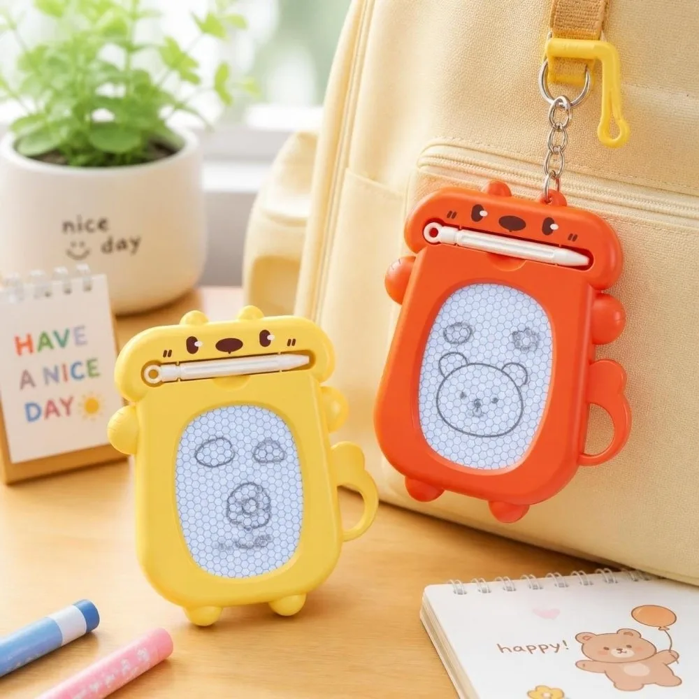 Ornaments DIY Magnetic Drawing Board Keychain Funny Erasable Writing Board Pendant Creative Hanging Charm Fidget For Boys