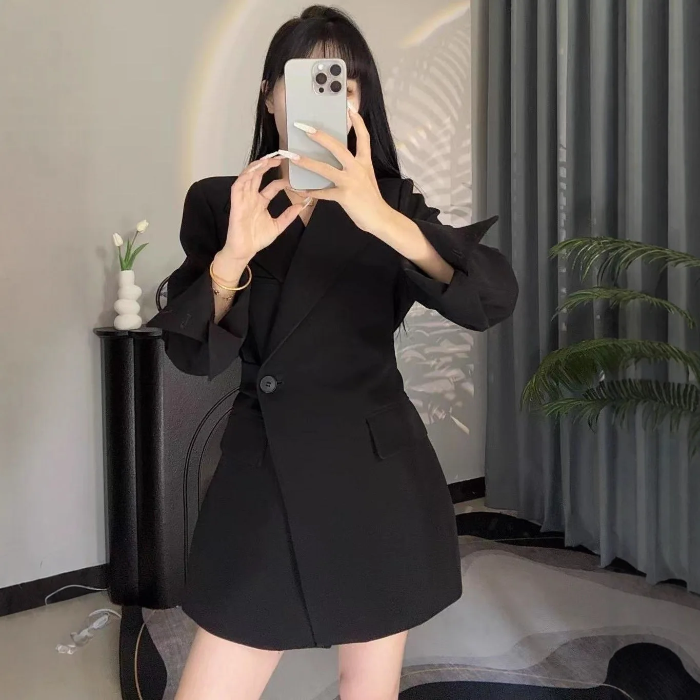 

Женский пиджак 2026: Новинка осени, приталенный крой, антивозрастной эффект, драпировка, модный, средней длины, элегантный, в стиле знаменитостей