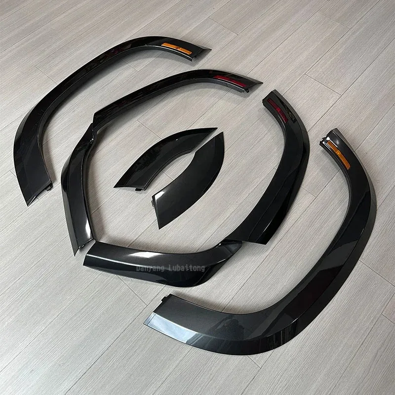 

Factory Hot Selling Upgr high quality Carpathian Grey Widen Wheel Eyebrow with Lamp Arch for Land Rover Defender 110 2020+