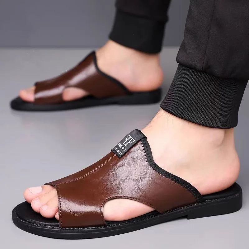 Sandals for Men Brand Casual Shoes Outdoor Fashion Men\'s Slippers Comfortable Beach Shoes High Quality Leather Men Flat Sandals