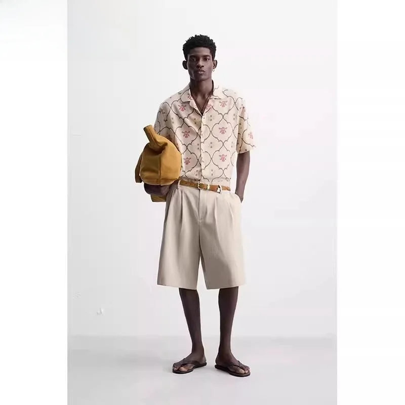 

Summer 2025 Men's Casual Loose Fit Diamond Pattern Printed irt ort Sve Vintage Sle Faionable Youth Clothing