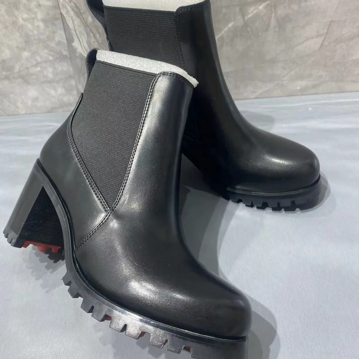 Round Toe Soft Leat… - image