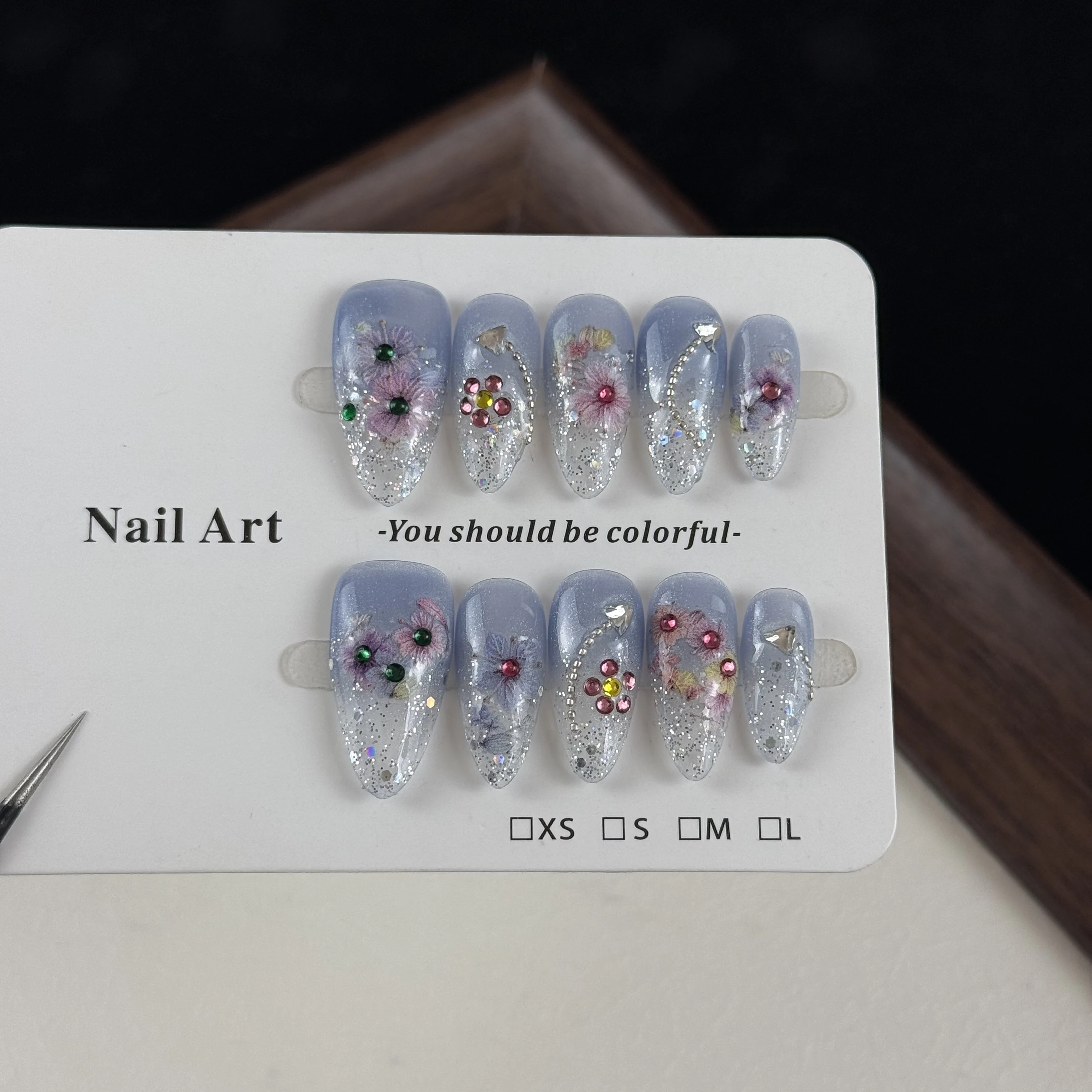 10pcs high-end Fashionable and luxurious style, hand-painted pattern, dazzling sparkly diamonds handmade fake nails