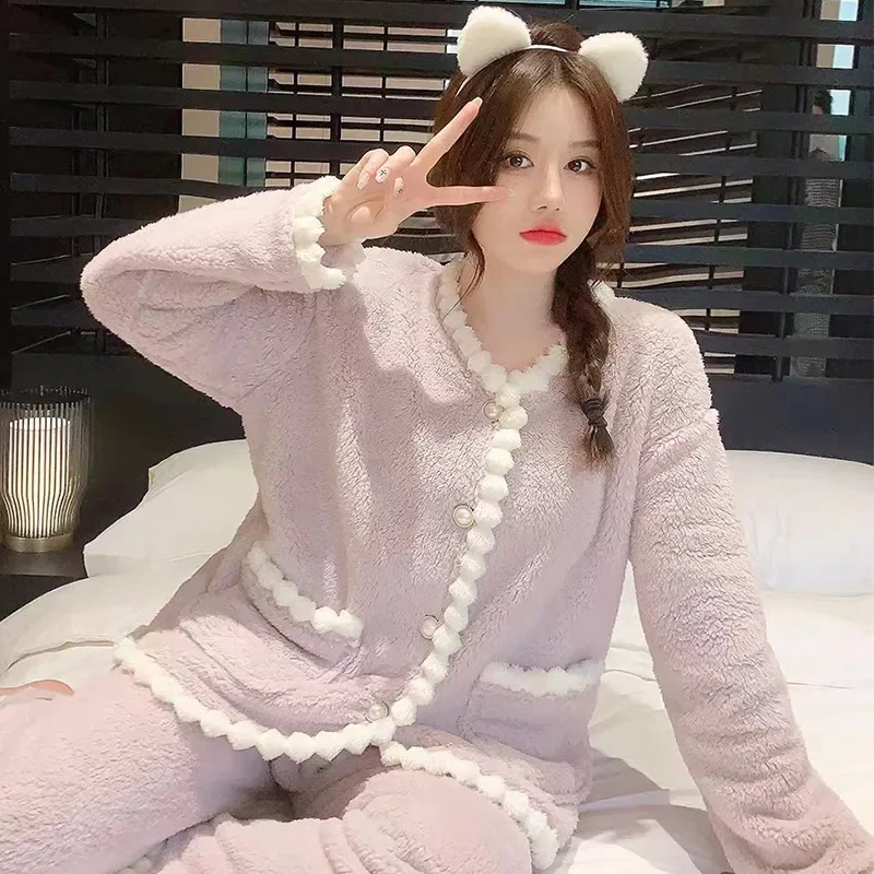 

2024 New Pajama Women's Autumn and Winter Coral Velvet Thickened Warm Set Sweet Lace Can Be Worn Outside The Home Sleepwear