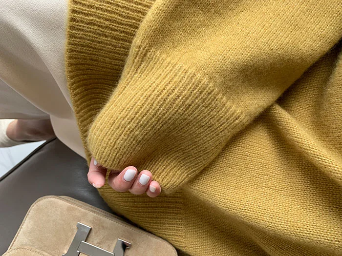 2024 New Women Cashmere sweater Autumn and Winter Cashmere Knitted Loose V-Neck cashmere sweater Female