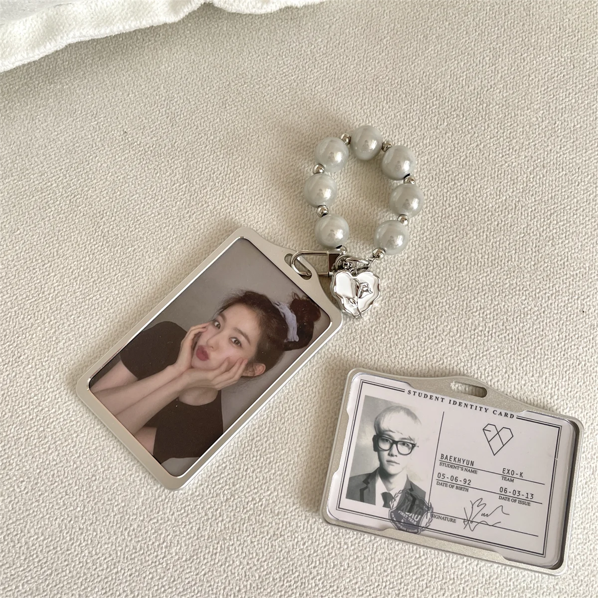 

MINKYS New Arrival Cool Aluminium Alloy Metal Kpop Photocard Holder Bead Chain Photo Card Holder Kawaii School Stationery