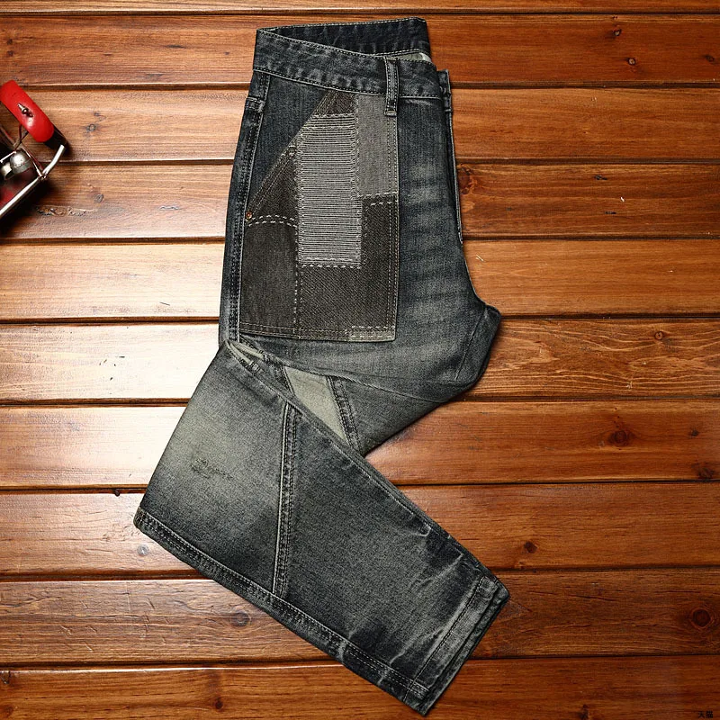 Jeans de moto com patch costurado masculino, calça justa e fina, stretch retrô high-end, moda de rua, personalidade