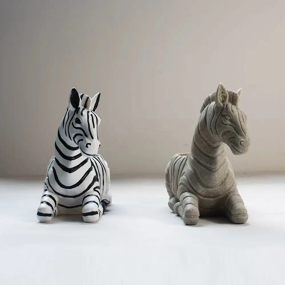 

Resin Zebra Statue Pot Decor, Suitable for Patio and Windowsill, Planting Succulents and Flower Pot, Prefect for gift