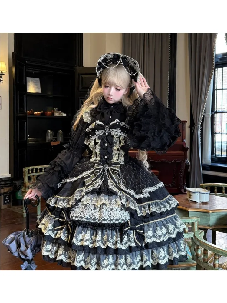 

A strappy fashionable and stylish puffy dress set