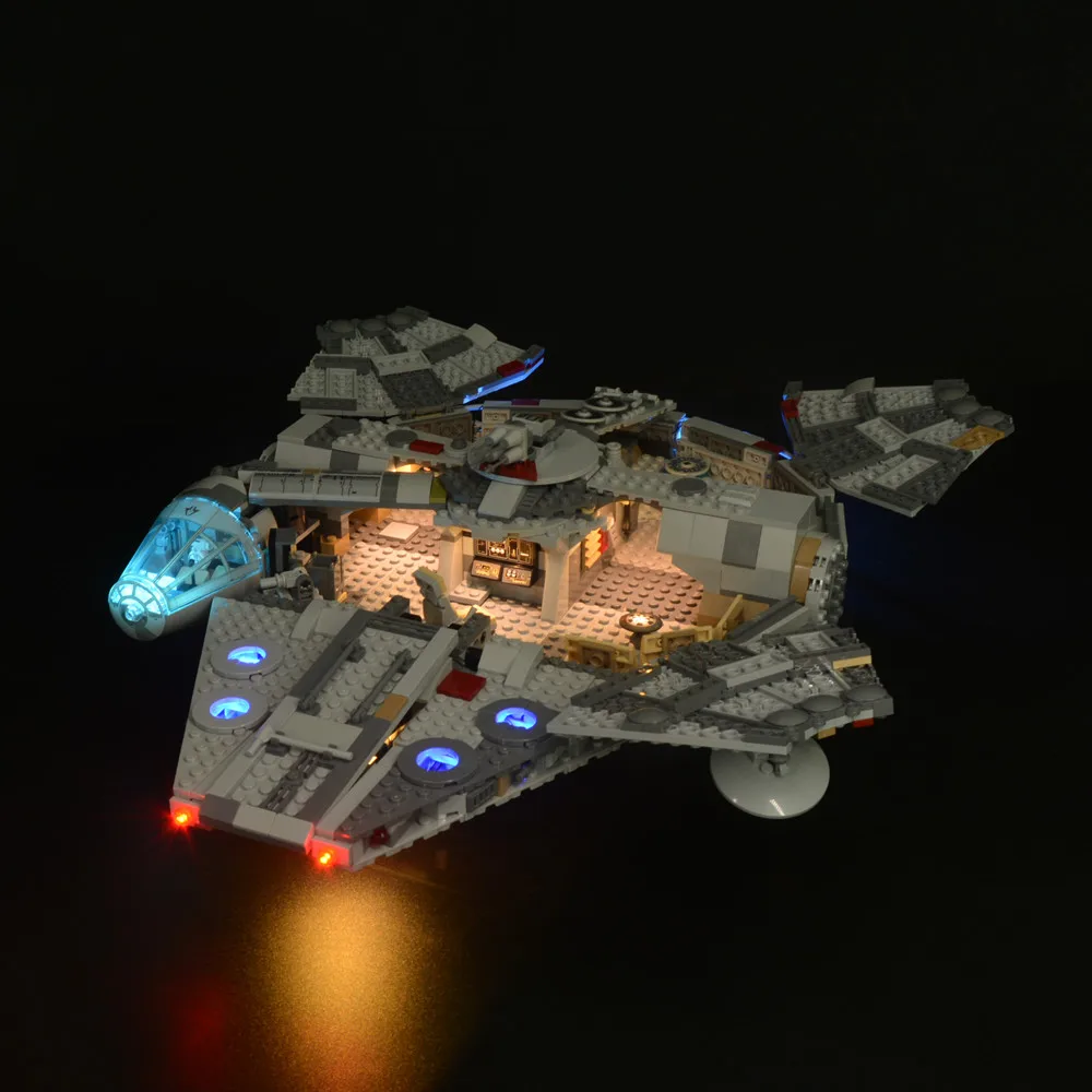 مجموعة إضاءة LED مناسبة لهدية الإضاءة LEGO Millennium Falcon 75257 (باستثناء مكعبات البناء)