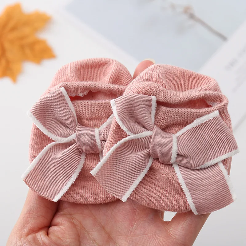 Ins baby bow learning walking floor socks boat socks plain children\'s socks popular anti slip floor socks suitable for 0-1 years