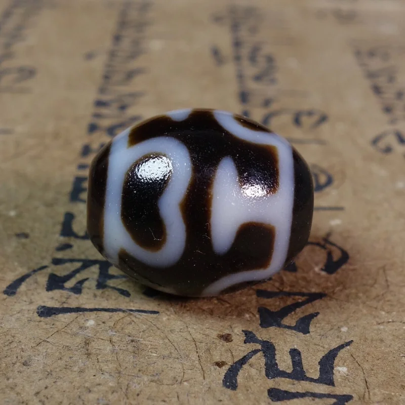 

Himalayan Tibetan DZI Beads Old Agate Aquarius Totem Amulet Pendant GZI #3475