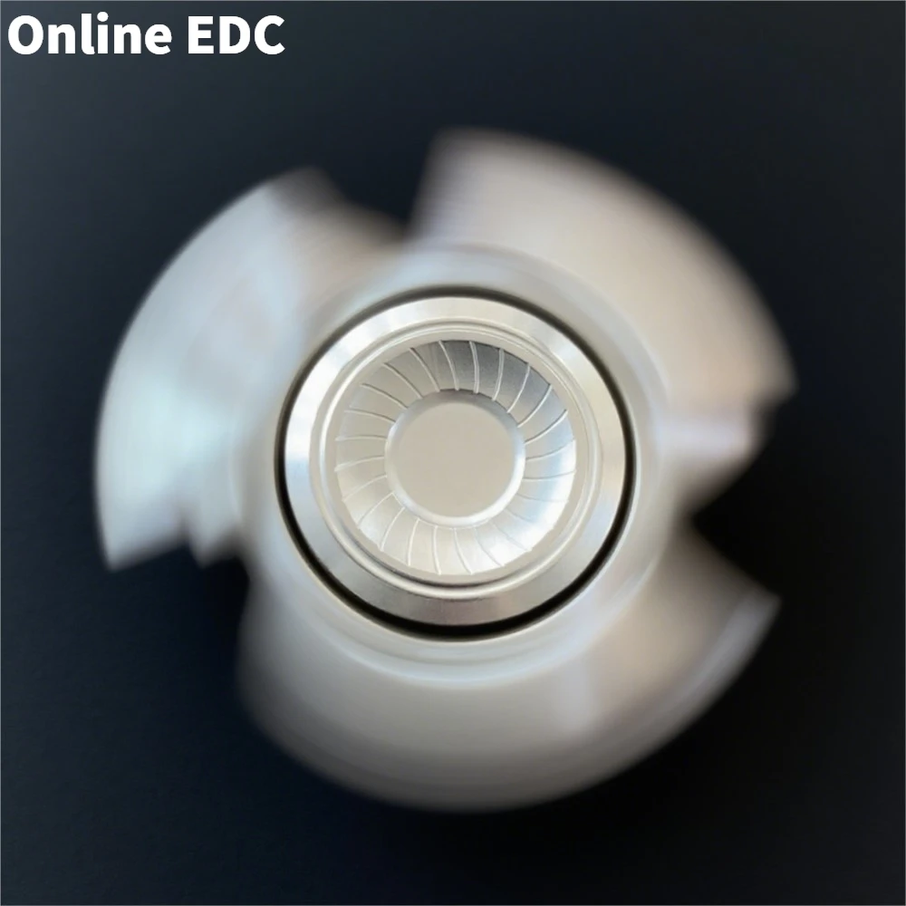 Giocattoli EDC usati TSEDC Faiz Fidget Spinner Giocattoli Fidget in acciaio inossidabile per adulti Fidget Spinner a tre pale Gadget per alleviare l'ansia