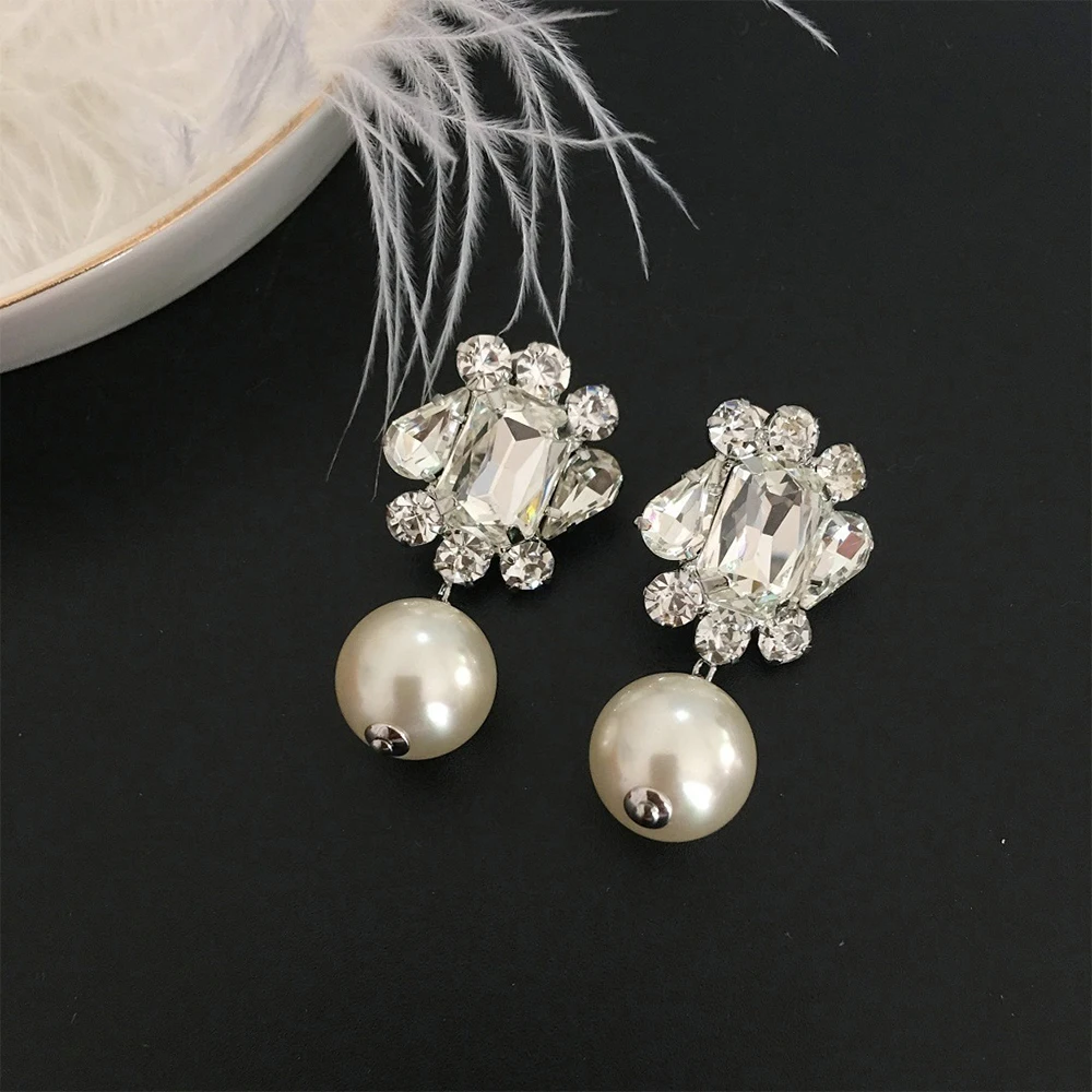 To Reins  Vintage Fancy Jewelry Hight Quality Crystal Flower Pearl Earrings Hair Clip Woman Boutique Charm Lovely Wedding Gift