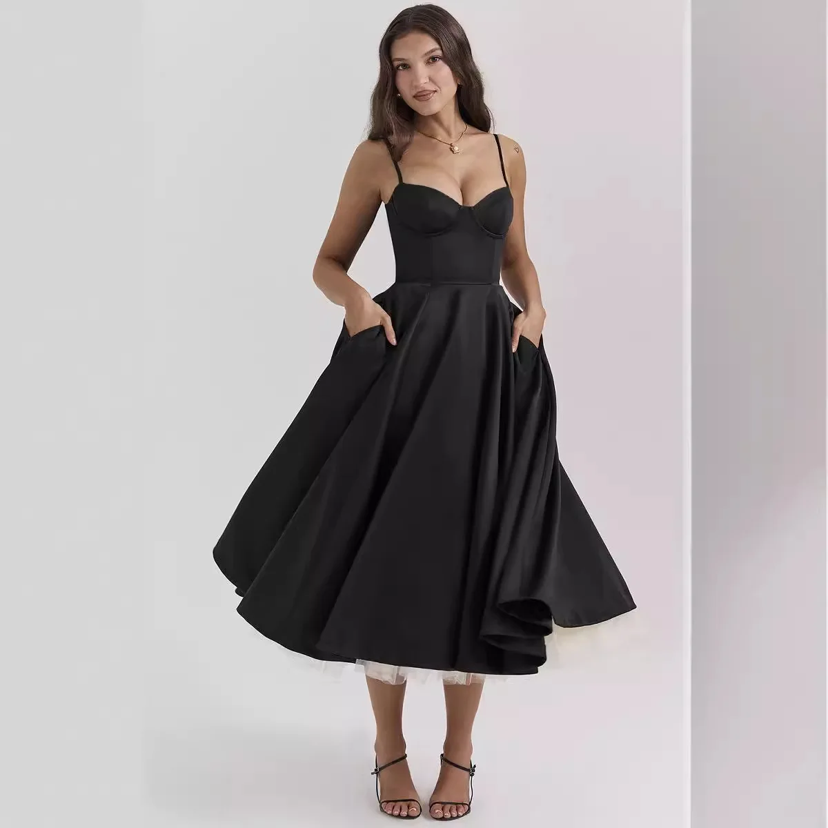 Vestido largo sexi de verano para mujer, corsé con tirantes finos, corpiño de satén plisado con espalda descubierta, vestido Maxi de noche para fiesta, camisola elegante