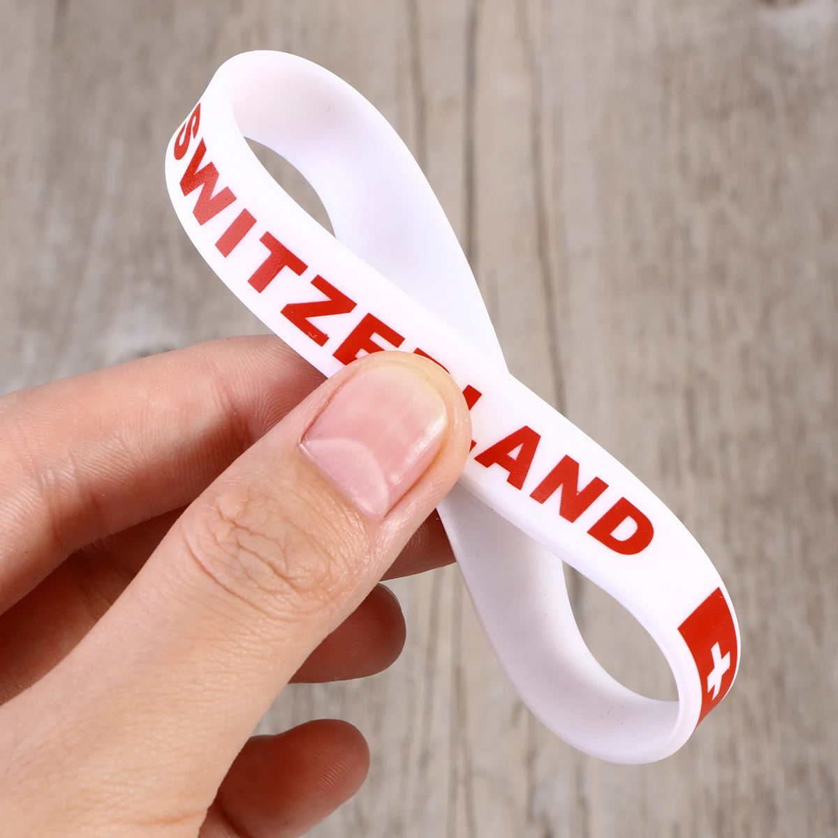 

6 pcs Silicone Wristbands Country Flag UV Light Bead Bracelets Custom Cloth for Events Night Football Games One Size Fits