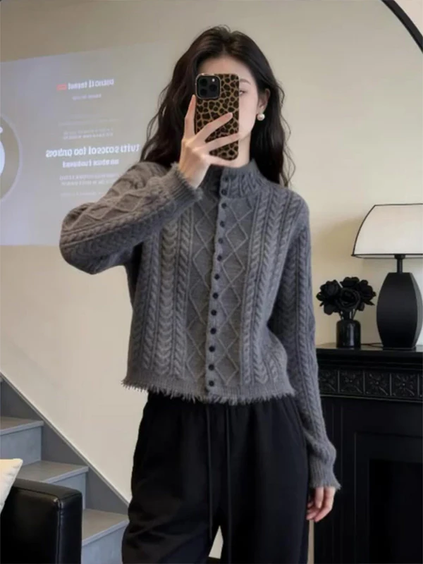 

Retro Korean Grey Single-Button Half-High Collar Knotted Sweater Women's Spring Autumn Lazy Slim Short Knitted Top