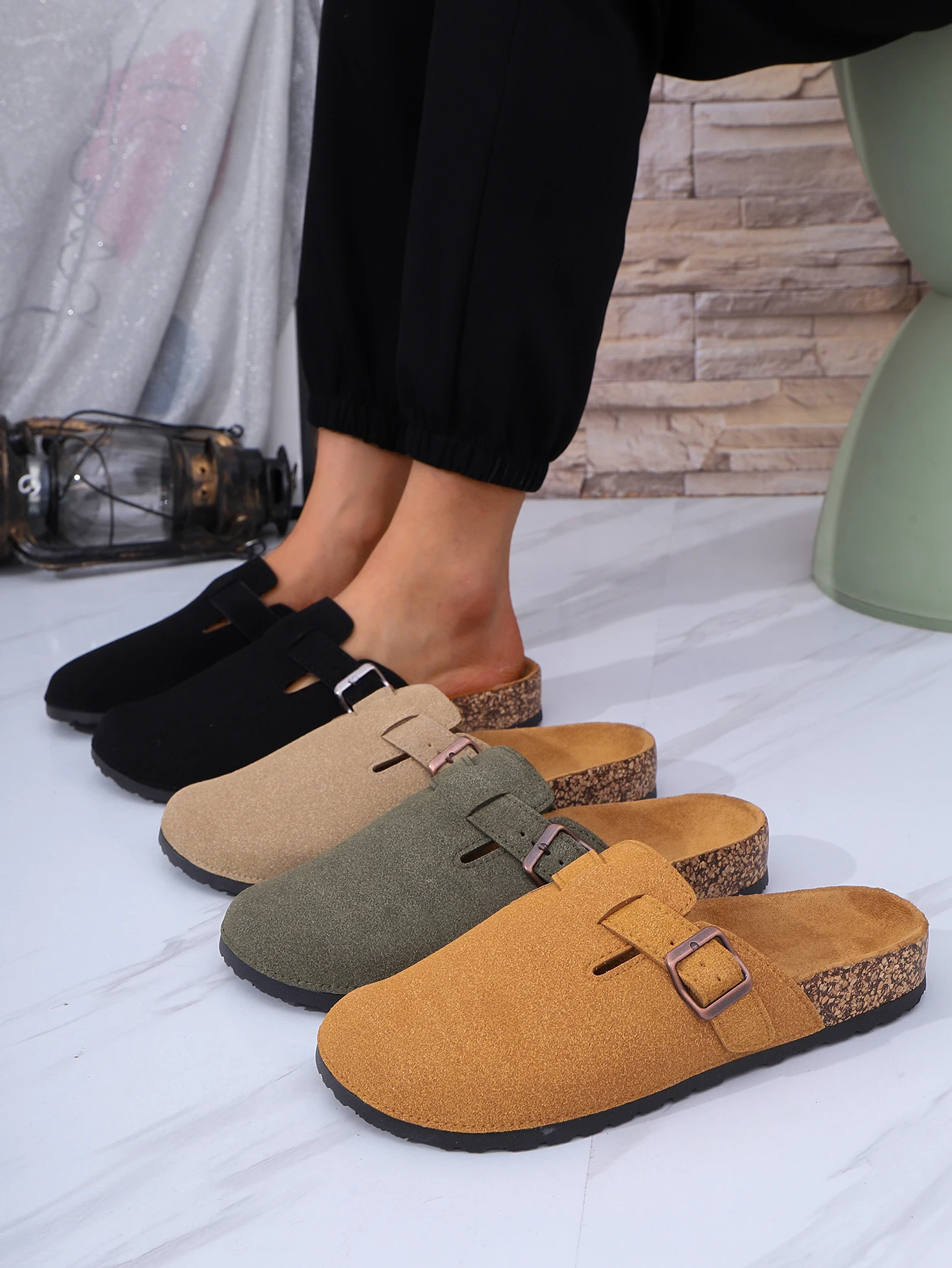 Men's All-Season Casual Simple Solid Color Pu Upper Cork-Patterned Flat Slip-On Slippers with Adjustable Round Buckle, Closed Toe, Comfortable for Beach and Home Use