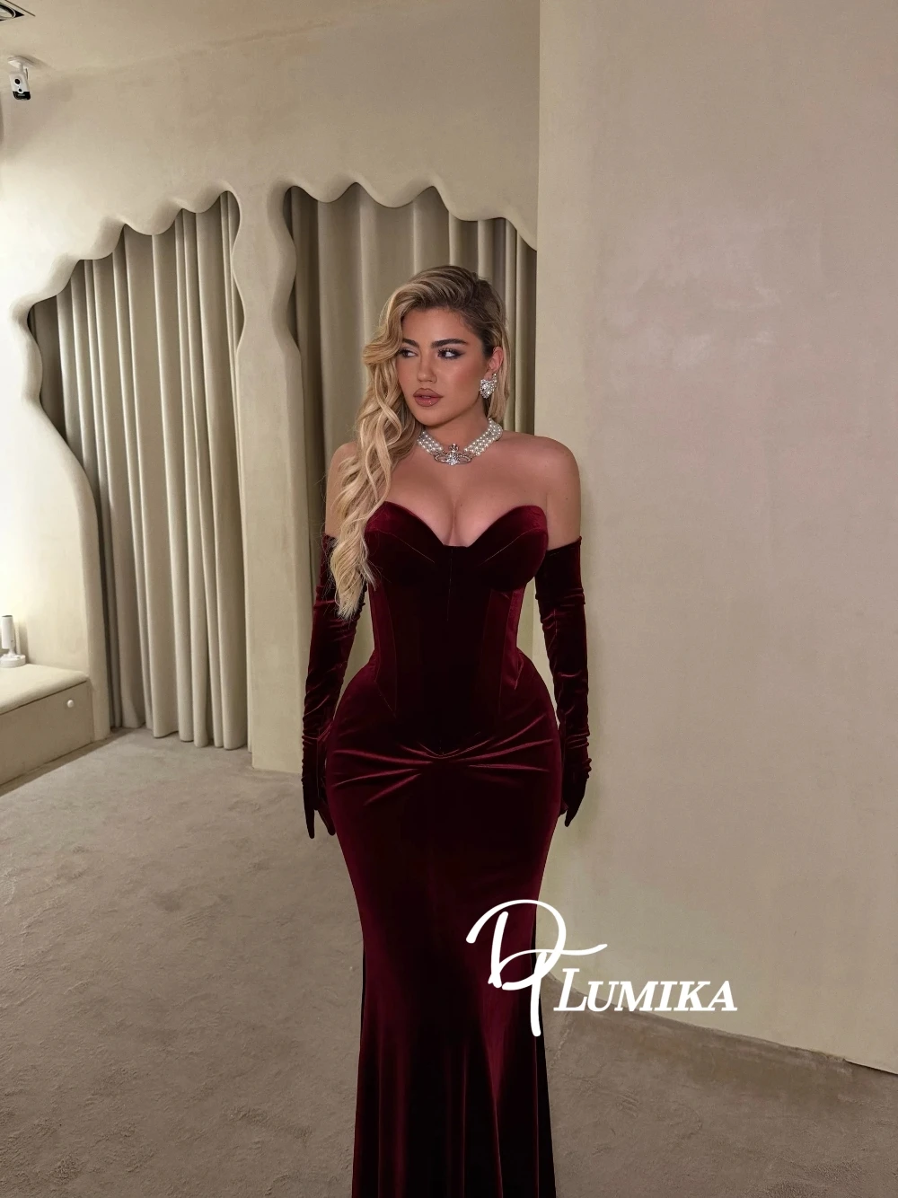

Burgundy Velvet Sweetheart Neck Evening Dress Customized Elegant Bodycon Ruched Prom Gown Women Formal Banquet No Gloves Wear