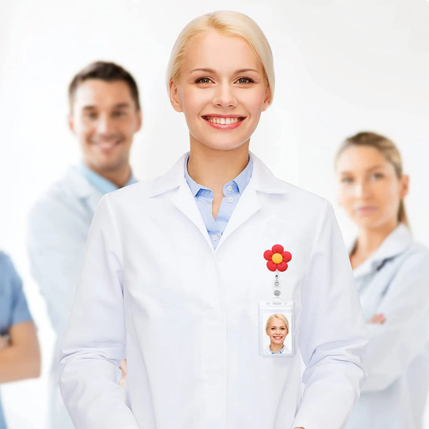 Clip de carrete de insignia retráctil de flores, soporte de insignia de pecho de enfermera, soporte de tarjeta de identificación de trabajo de médico para estudiantes, accesorios de llavero, nuevo