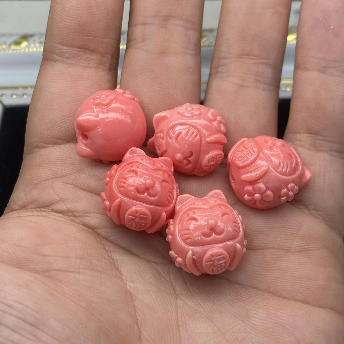 5pcs 18mm Maneki-neko-shaped Through-hole Beads Natural Shell Beads for Jewelry Making DIY Necklaces Bracelets and Accessories