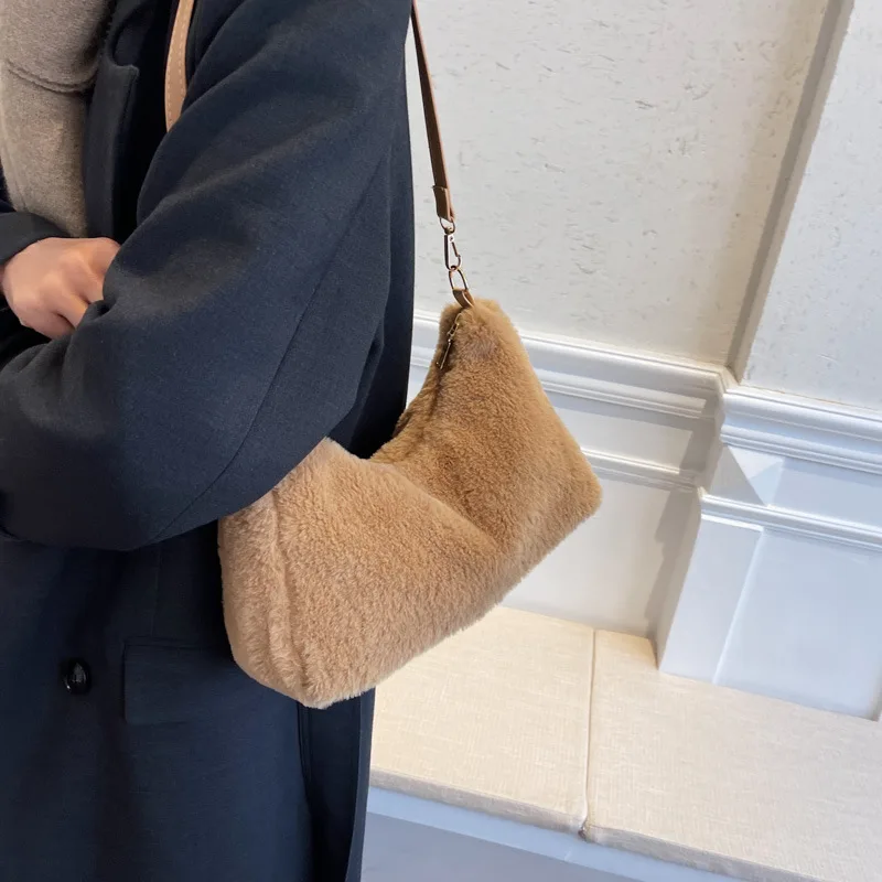 Winter Fashion Women Soft Plush Shoulder Bags Faux Furry Ladies Small Tote Purse Handbags Solid Color Female Girls Underarm Bag