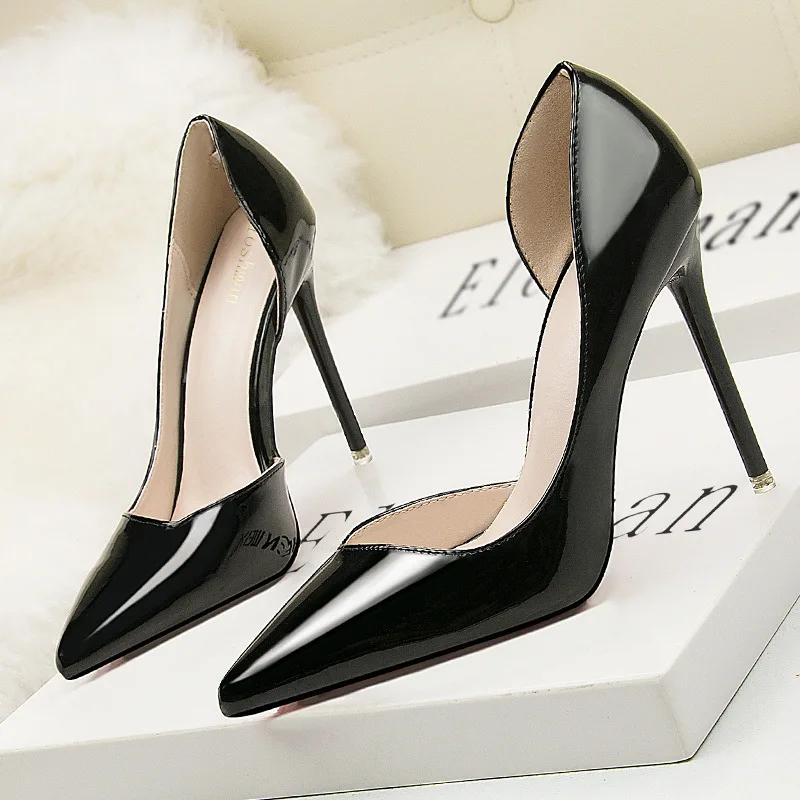 

New 2022 Women Pumps Elegant Pointed Toe Patent Leather Office Lady Shoes Spring Summer High Heels Wedding Bridal Shoes