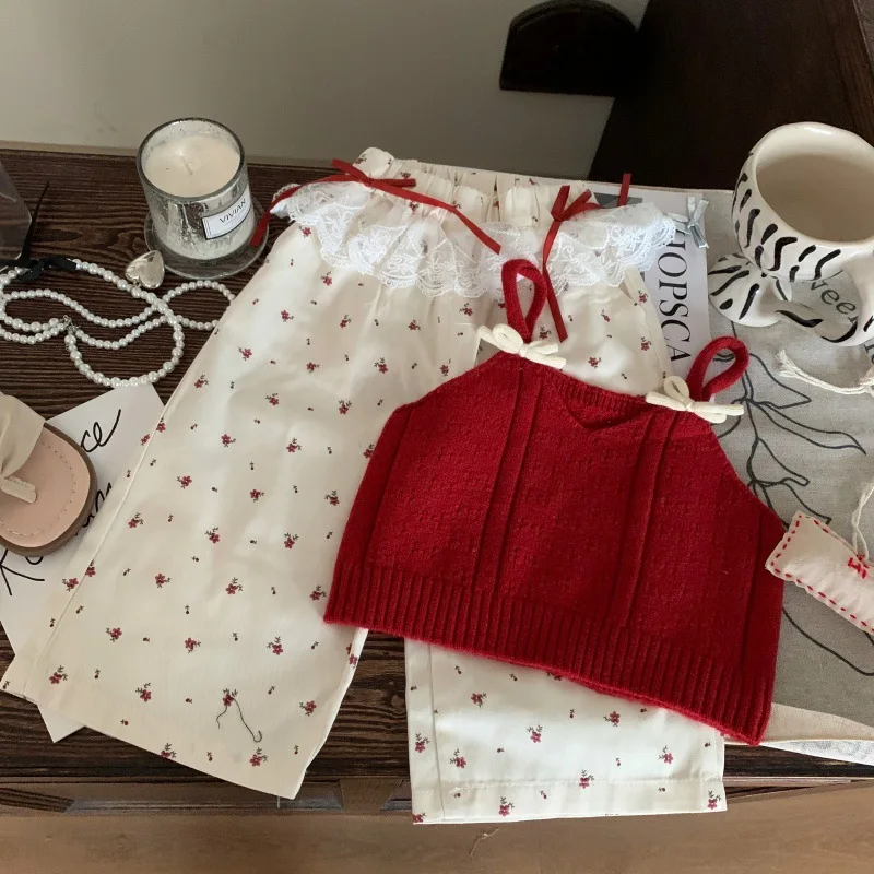 

Korean Children's Clothing 2025 New Summer Girls' Red Knitted Suspenders Children's Lace Edge Floral Pants Two-piece Set Trendy