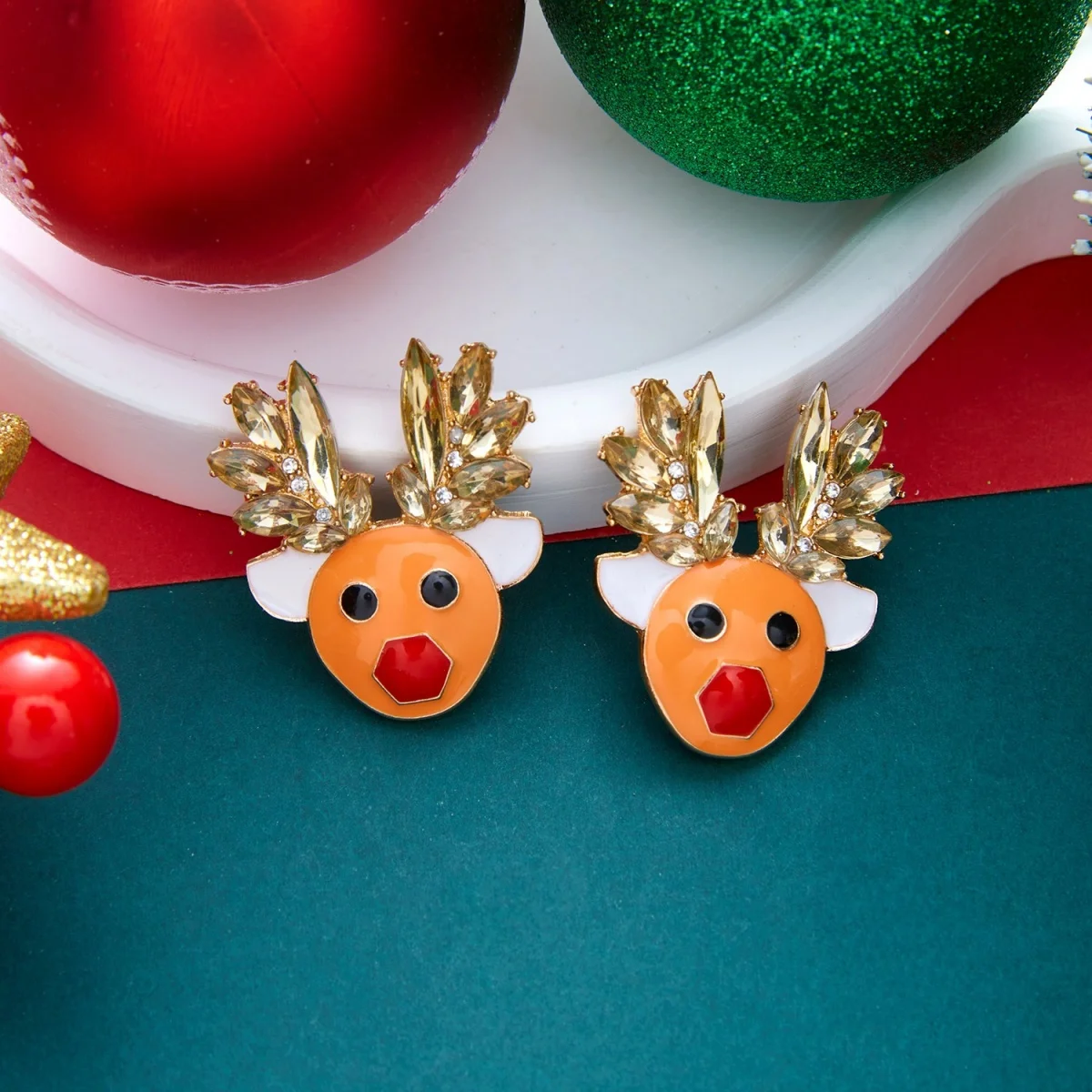 Weihnachtliche Zierliche Ohrringe mit Rotem Schal und Hirschmotiv für Damen, Bunte Strass-Rentier-Elch-Tier-Ohrringe, Neujahrs-Schmuck – Detail 27