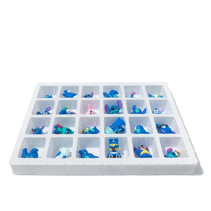 Caja de calendario de Adviento de Stitch de Disney, calendarios de cuenta regresiva de Navidad de 24 días, modelo de figura de acción, muñecas, juguetes, regalo para niños