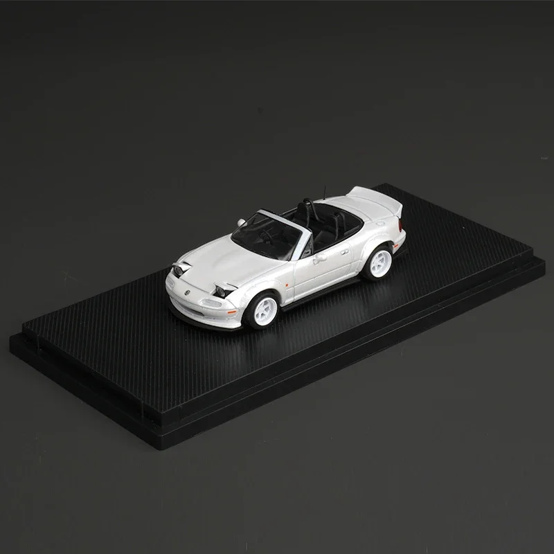 

MT 1:64 Pandem Rocket Bunny Eunos Roadster MX5 NA Metallic White Diecast Diorama Car Model Toys MicroTurbo