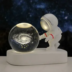 Creative Astronaut Starry Sky Stroll USB Night Light with Carved Crystal Ball and Luminous Base, Home Decoration Light