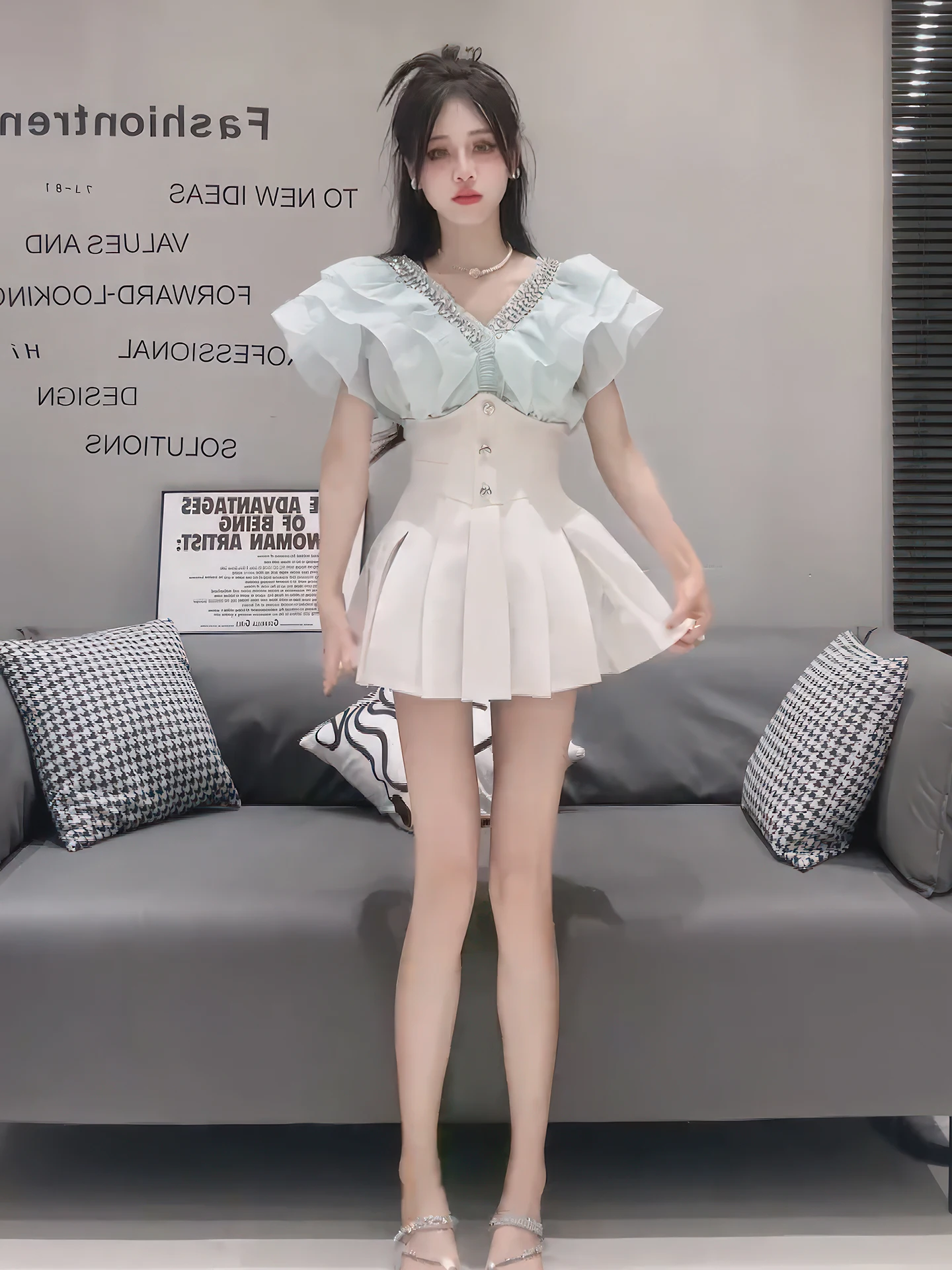 Conjunto de dos piezas de falda acampanada y Top de encaje Ele para mujer verano 2025 Pure Desire Faion Ensemble cierre de botón V-Ne