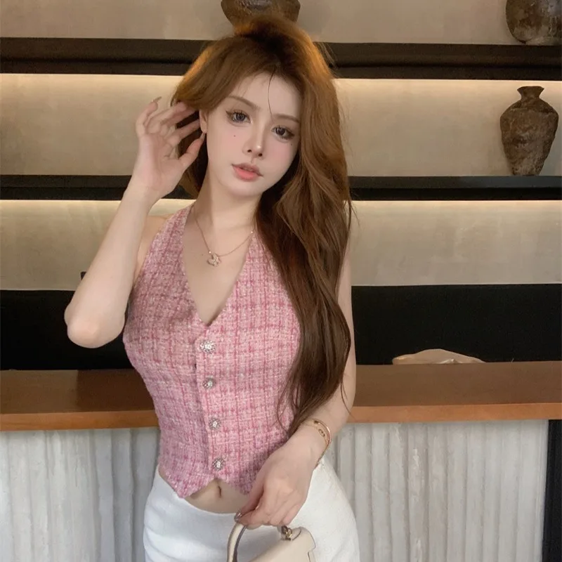 

Spicy Girl Elegant Small Fragrance Women's Vest 2026 Summer New Hanging Neck Design Waist Inward Knitted Plaid Vest Top