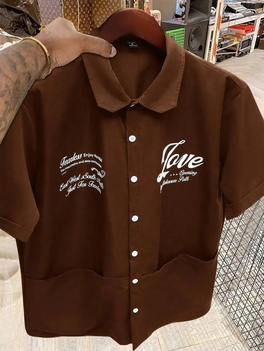 

Коричневая повседневная рубашка с коротким рукавом, на пуговицах, с графическим принтом и передними карманами