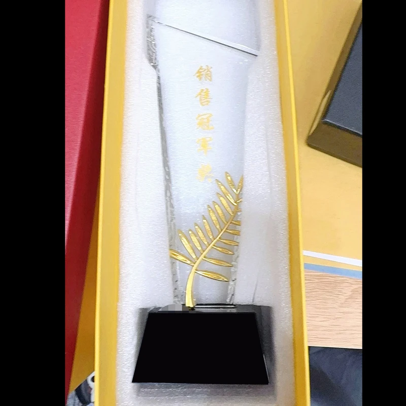 Customized Creative Blade Shape Crystal Trophy, Excellent Souvenir Reward, Honor Gold, Silver, Copper Medal Home Decoration, 1Pc