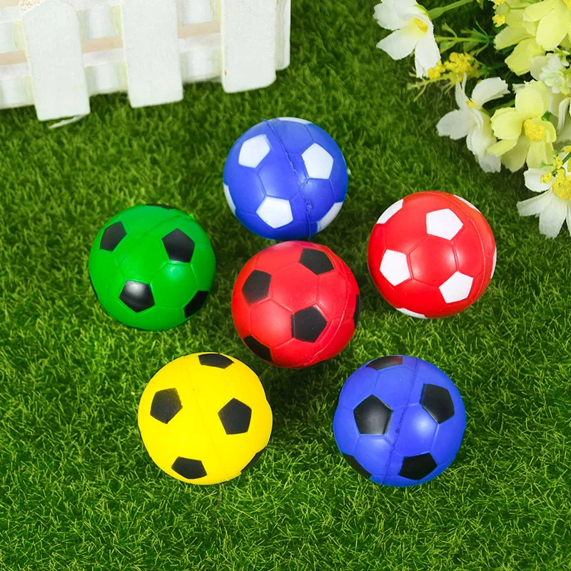 6pcs 4cm Resin Foosball Indoor Games Table Mini Soccer Kids Birthday Party Decor Favors Boys Girls Soccer Toy Gift Bag Giveaway