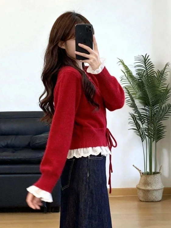 Czerwony sweter z dzianiny z koronkowymi wstawkami, damski, luźny krój, na jesień i wczesny zimę, styl koreański, długi rękaw, okrągły dekolt, top.