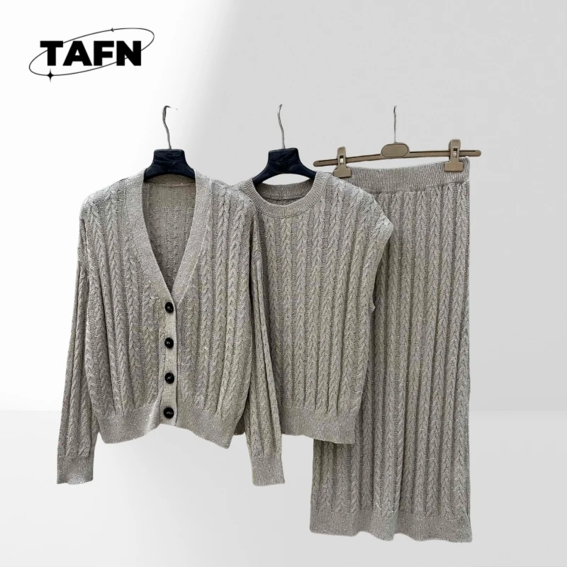 

Женский комплект узких брюк с подходящими повседневными и шикарными брюками Blaze для женщин — идеально подходит для ношения на весь день AI1009