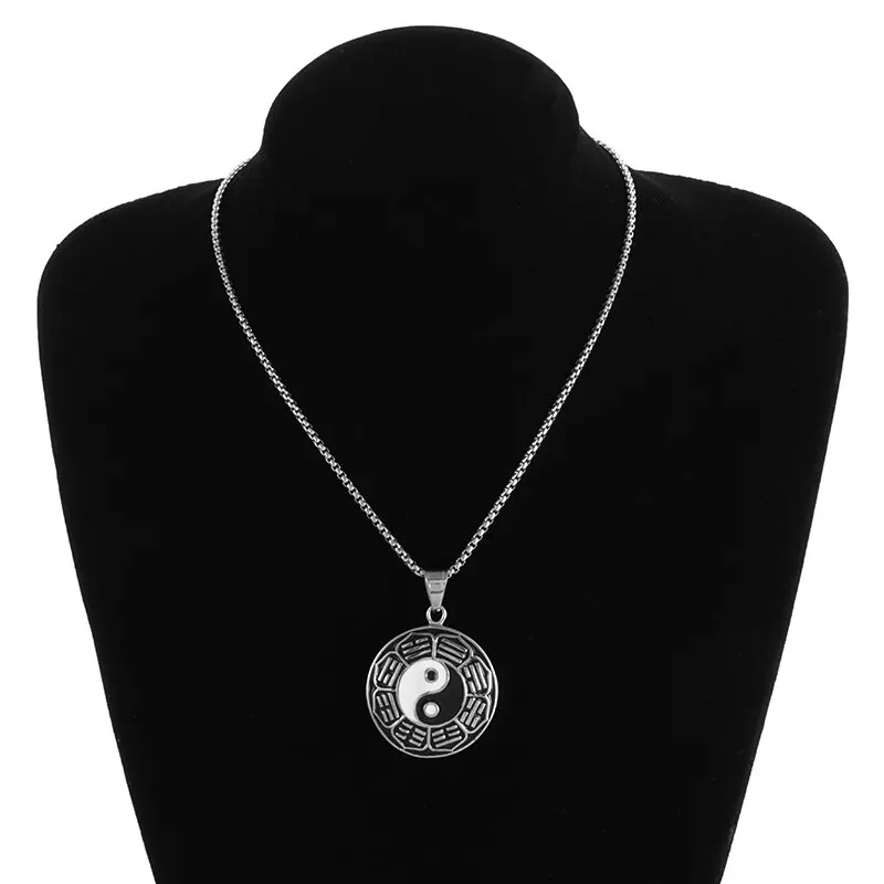 Men\'s and Women\'s New Chinese Tai Chi Yin Yang Eight Trigrams Black and White Pendant Necklace Taoist Lucky Charm Jewelry Gift