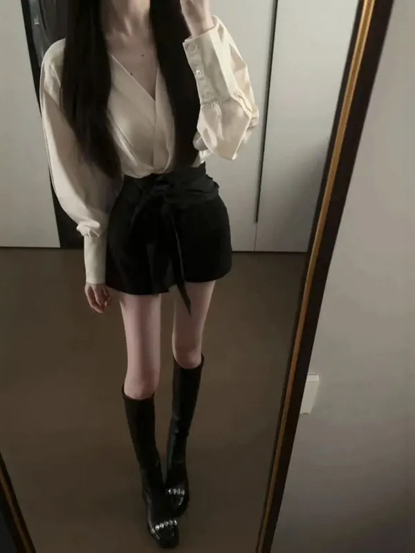 

Элегантный комплект из рубашки и коротких брюк в корейском стиле, удобный, с V-образным вырезом, длинными рукавами, осенняя мода, женская одежда