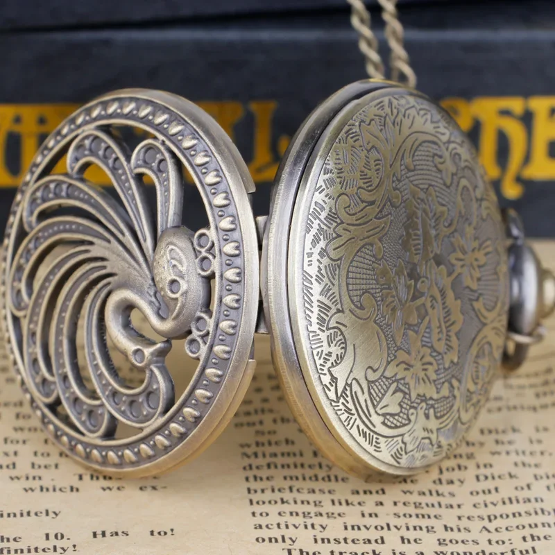 Hollow Peacock Quartz Pocket Watch Retro Style Hollow Beauty Necklace Pendant Creative Gift Animal Watch Art Collectibles Reloj