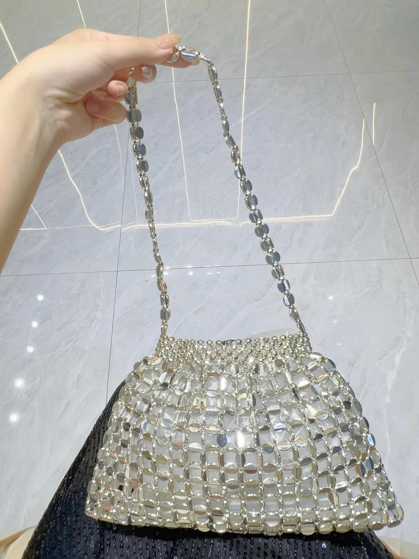 

Shiny Beads Beading Woven Handmade Handbag Hollow Out Beads Beaded Shoulder Underarm Bag Fashion Lady Purse Female Casual Bag